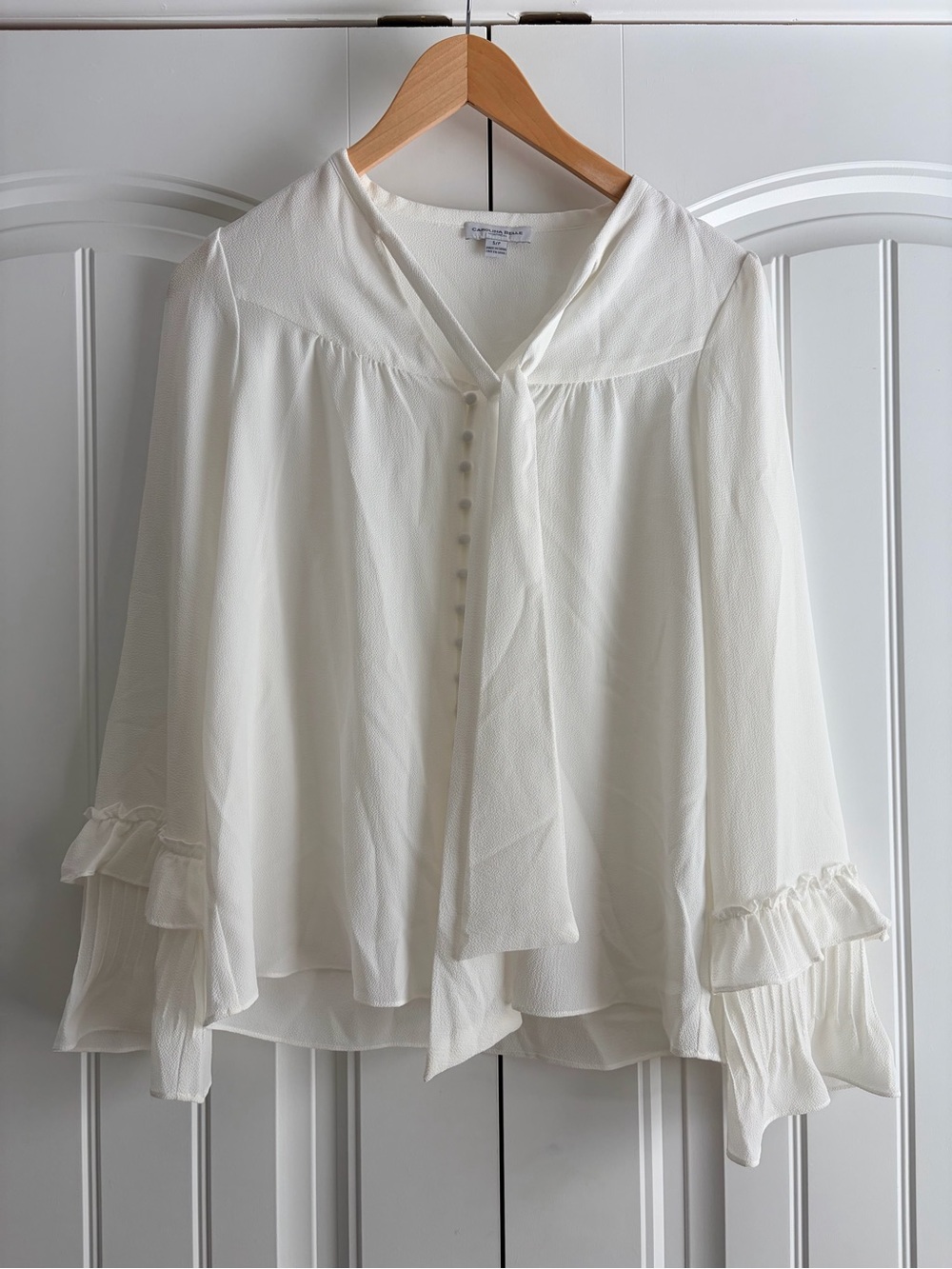 Carolina Belle Montreal Off White Frilly Tie Front Women's Blouse Size Small